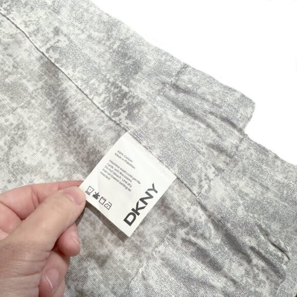 DKNY "Mineral" Two Rod Pocket Panels 100% Cotton 50" x 86" Metallic Silver Taupe - Picture 3 of 4